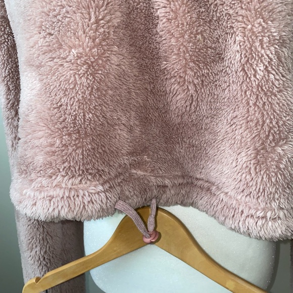 Copper Closet Teddy Pullover and Shorts Set - Picture 5 of 10